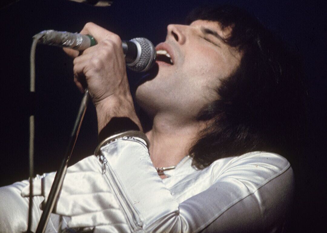 1946: Freddie Mercury